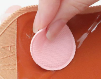 ヌーブラを剥がすときに痛くない&バストトップ保護